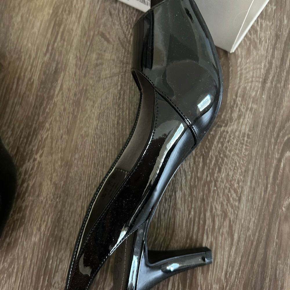 Bandolino sling black size 7 1/2